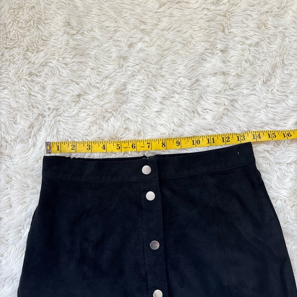 H&M Black Suede Mini Skirt with Buttons - Picture 5 of 10